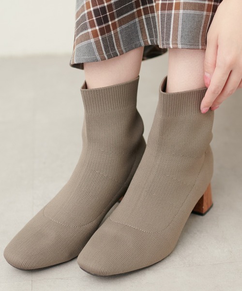 natural couture（ナチュラルクチュール）の「スクエアトゥニットブーツ（その他シューズ・レディース・モカ/ライトベージュ/ブラック・SMALL/LARGE/MEDIUM）」の13枚目の写真