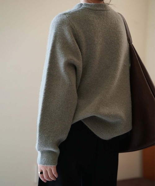 OSYAREVO(オシャレボ)の「クルーネック ニット トップス(ニット/セーター・レディース・チャコール/ブラウン/ベージュ/ネイビー/アイボリー・FREE)」の9枚目の写真