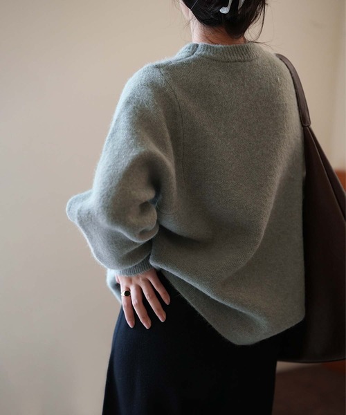OSYAREVO(オシャレボ)の「クルーネック ニット トップス(ニット/セーター・レディース・チャコール/ブラウン/ベージュ/ネイビー/アイボリー・FREE)」の12枚目の写真