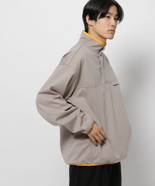 niko and（ニコアンド）の「ブロックフリーススタンドプルオーバー