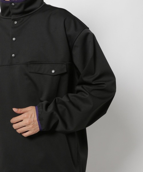 niko and（ニコアンド）の「ブロックフリーススタンドプルオーバー