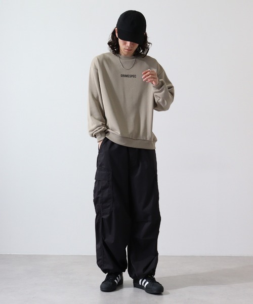 MODISH GAZE(モディシュガゼ)の「MODISH GAZE 裏起毛クルーネックプリントスウェット(スウェット・メンズ・グレイッシュベージュ/ブラック・F)」の5枚目の写真