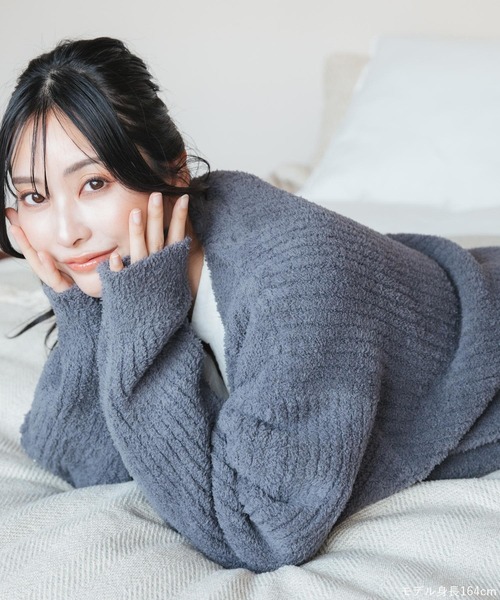 fran de lingerie(フランデランジェリー)の「ふわふわ&さらさらの極上手触りユニセックスが嬉しい楽ちんニット 「パウダーもこ ガウン」 ガウン(ルームウェア/パジャマ・レディース・チャコールグレー/アイボリー/ミント/ピンク系その他/グレイッシュベージュ・M/L)」の9枚目の写真