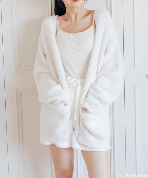 fran de lingerie(フランデランジェリー)の「ふわふわ&さらさらの極上手触りユニセックスが嬉しい楽ちんニット 「パウダーもこ ガウン」 ガウン(ルームウェア/パジャマ・レディース・チャコールグレー/アイボリー/ミント/ピンク系その他/グレイッシュベージュ・M/L)」の21枚目の写真