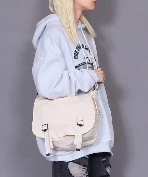 Figments（フィグメンツ）の「ミリタリーショルダーバッグ（ショルダーバッグ・レディース・オフホワイト/ブラック・FREE）」の2枚目の写真