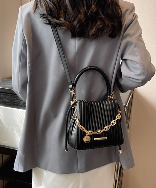 florist(フローリスト)の「【2WAY/3WAY】チャーム×プリーツレザースクエアボストンバッグ/ハンドバッグ/ショルダーバッグ(ボストンバッグ・レディース・オフホワイト/ブラック/ピンク・FREE)」の13枚目の写真