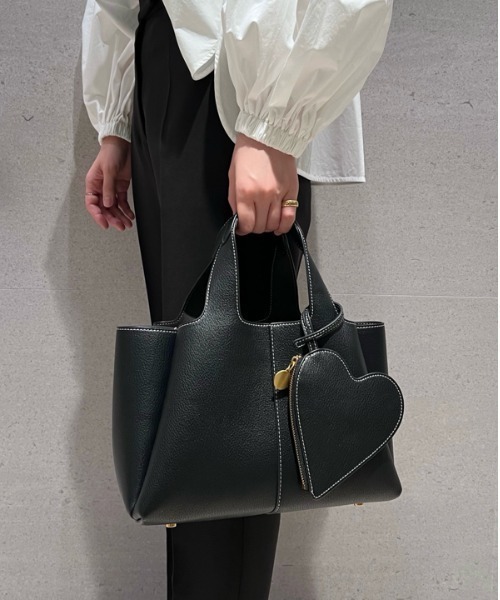 Mila Owen（ミラオーウェン）の「パーテーションミドルトートバッグ（トートバッグ・レディース・ボルドー/ベージュ/ブラック・FREE）」の17枚目の写真