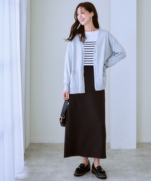 7days Life Styling(セブンデイズライフスタイリング)の「サイドスリットVネックカーディガン(毛玉になりにくい・静電防止・UVカット・タンブル乾燥OK)(ニット/セーター・レディース・ネイビー/サックスブルー/杢グレー・S/M/L/LL)」の7枚目の写真