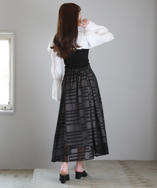 Cheek（チーク）の「シャーリングキャミソール（キャミソール・レディース・ホワイト/イエロー/ブラック/グリーン・MEDIUM）」の9枚目の写真