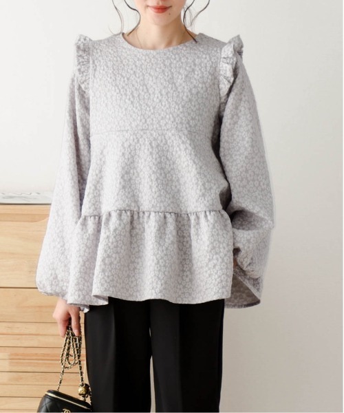 SUGAR BISKET（シュガービスケット）の「フラワージャガードトップス（Tシャツ/カットソー・レディース・ベージュ/ブラック/グレー/ブルー・フリー）」の9枚目の写真