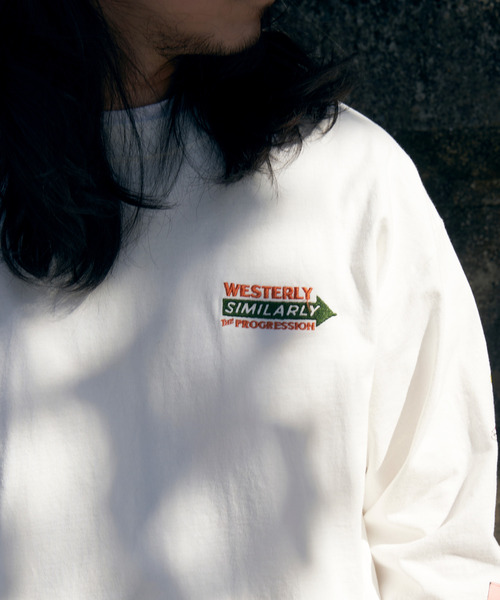 VENCEEXCHANGE(ヴァンスエクスチェンジ)の「袖フラワープリントロンT(Tシャツ/カットソー・メンズ・スカイブルー/ホワイト/チャコールグレー・L/M/LL)」の21枚目の写真