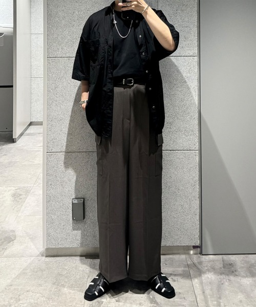 CALLNE（カルネ）の「【CALLNE】2Tuck Wide Straight Cargo Slacks / 2タックワイドストレートカーゴパンツ（スラックス・メンズ・ブラック/ブラウン・M/L）」の7枚目の写真