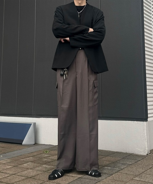 CALLNE（カルネ）の「【CALLNE】2Tuck Wide Straight Cargo Slacks / 2タックワイドストレートカーゴパンツ（スラックス・メンズ・ブラック/ブラウン・M/L）」の10枚目の写真