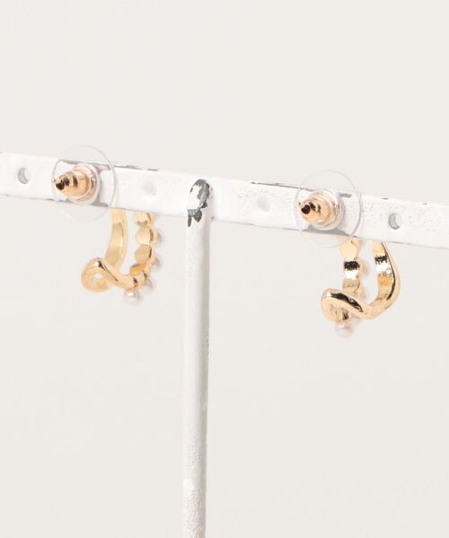 TONE SELECT GOODS（トーンセレクトグッズ）の「Liaa/メタル パールピアス A18287（ピアス（両耳用）・レディース・ゴールド系その他/ゴールド系その他2/ゴールド系その他3/ゴールド系その他4/ゴールド系その他5・FREE）」の9枚目の写真