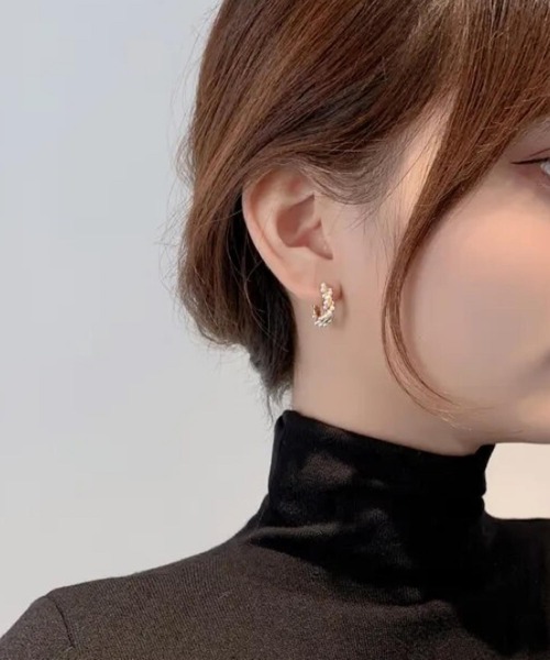 TONE SELECT GOODS（トーンセレクトグッズ）の「Liaa/メタル パールピアス A18287（ピアス（両耳用）・レディース・ゴールド系その他/ゴールド系その他2/ゴールド系その他3/ゴールド系その他4/ゴールド系その他5・FREE）」の16枚目の写真