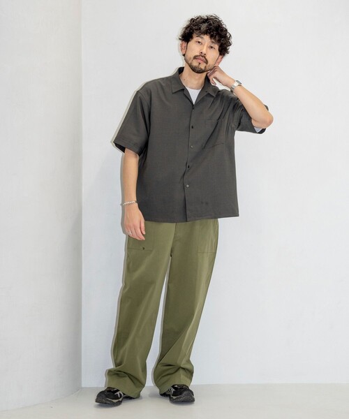 FREAK'S STORE(フリークスストア)の「Reflax/リフラクス オープンカラー ショートスリーブシャツ/リラックスフィット(シャツ/ブラウス・メンズ・オフホワイト/オリーブ/チャコールグレー/ブラック・LARGE/MEDIUM/SMALL)」の7枚目の写真