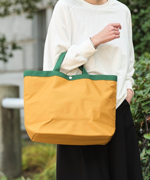 ほぼ未使用品 JUSTO ジュスト 天然素材切替 ゴールドカラー トートバッグ 人気の新作 ほぼ未使用品 JUSTO ジュスト 天然素材切替 ゴールド