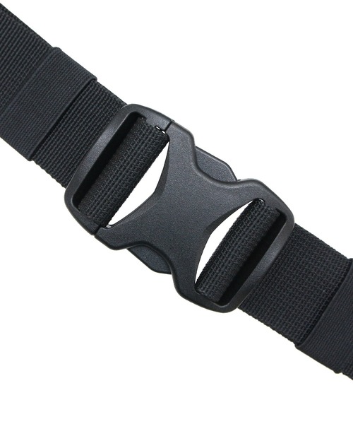 MICHAEL LINNELL（マイケル リンネル）の「【MICHAEL LINNELL/マイケルリンネル】Waist Bag　ウエストバッグ　ブラックのリフレクタープリント　高い撥水性（ボディバッグ/ウエストポーチ・メンズ・ベージュ/ブラック/ブルー・FREE）」の10枚目の写真