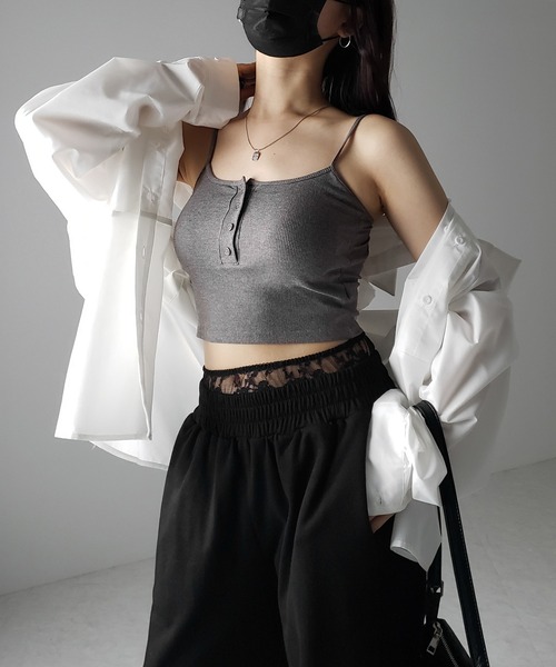 me+em select(ミームセレクト)の「【 カップ付き 】フロントボタンヘンリーネックショートリブキャミソール / front button henry neck short rib camisole(キャミソール・レディース・ブラック/ホワイト/グレー・FREE)」の9枚目の写真
