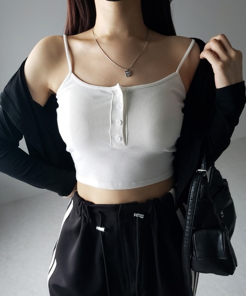 me+em select(ミームセレクト)の「【 カップ付き 】フロントボタンヘンリーネックショートリブキャミソール / front button henry neck short rib camisole(キャミソール・レディース・ブラック/ホワイト/グレー・FREE)」の5枚目の写真