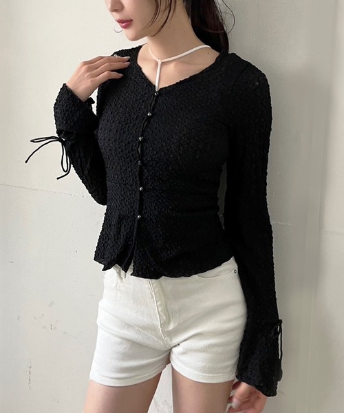 Jewelobe（ジュエローブ）の「スリーブリボンセミシアーカットタイトトップス（カーディガン/ボレロ・レディース・アイボリー/ブラック・FREE）」の3枚目の写真