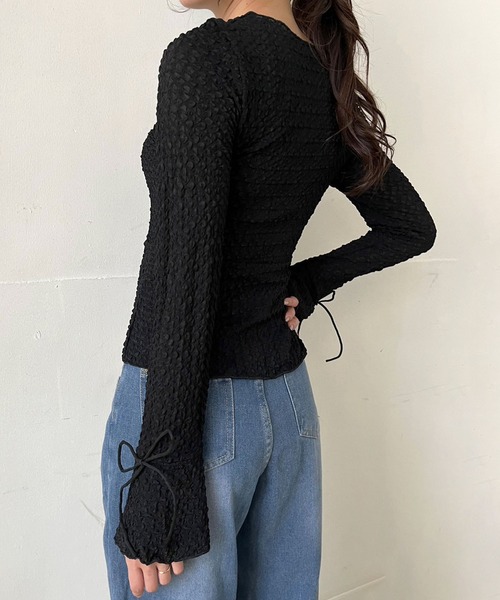 Jewelobe（ジュエローブ）の「スリーブリボンセミシアーカットタイトトップス（カーディガン/ボレロ・レディース・アイボリー/ブラック・FREE）」の15枚目の写真