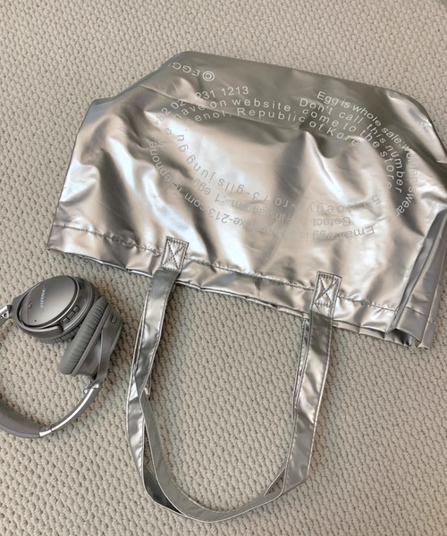 Vipoa（ヴィポア）の「URBAN OVAL LOGO BIG TOTE BAG（トートバッグ・レディース・シルバー/ブラック・FREE）」の3枚目の写真