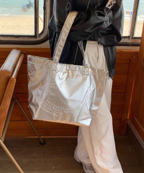 Vipoa（ヴィポア）の「URBAN OVAL LOGO BIG TOTE BAG（トートバッグ・レディース・シルバー/ブラック・FREE）」の20枚目の写真