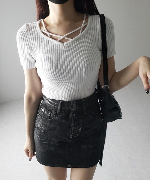 me+em select(ミームセレクト)の「【 2color 】半袖クロスラインストラップデザインリブニット ※※(ニット/セーター・レディース・ホワイト/ブラック・FREE)」の1枚目の写真