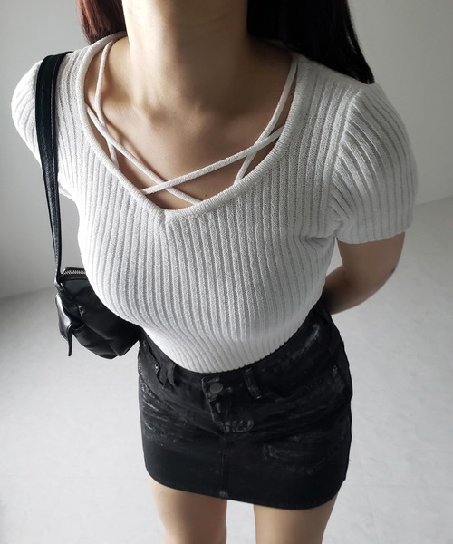me+em select(ミームセレクト)の「【 2color 】半袖クロスラインストラップデザインリブニット ※※(ニット/セーター・レディース・ホワイト/ブラック・FREE)」の20枚目の写真