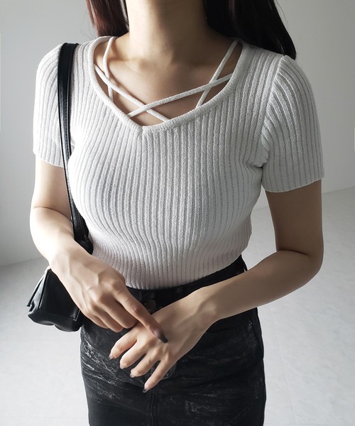 me+em select(ミームセレクト)の「【 2color 】半袖クロスラインストラップデザインリブニット ※※(ニット/セーター・レディース・ホワイト/ブラック・FREE)」の22枚目の写真