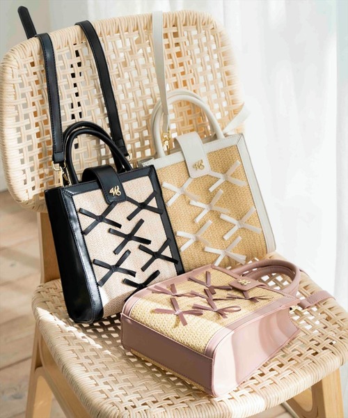 WILLSELECTION（ウィルセレクション）の「リボン2Wayバッグ（ショルダーバッグ・レディース・ブラック/オフホワイト/ピンク・FREE）」の4枚目の写真