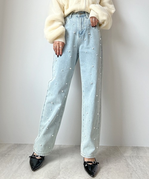 Futier land(フューティアランド)の「パール付デニムパンツ(デニムパンツ・レディース・ブラック/ライトブルー・LARGE/MEDIUM/SMALL)」の1枚目の写真