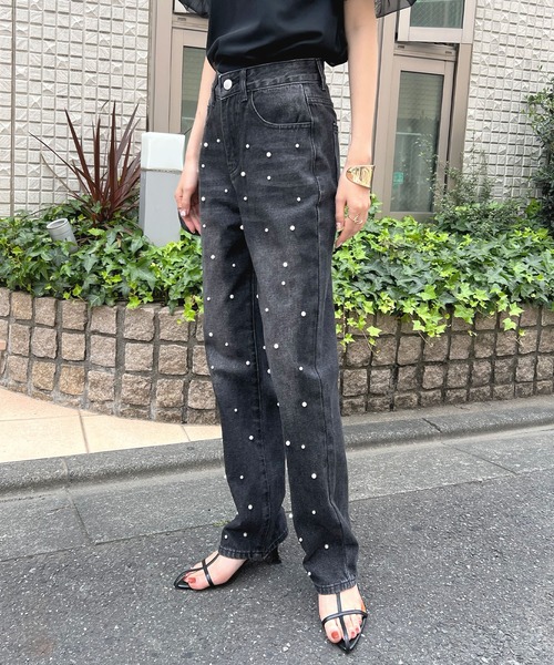 Futier land(フューティアランド)の「パール付デニムパンツ(デニムパンツ・レディース・ブラック/ライトブルー・LARGE/MEDIUM/SMALL)」の4枚目の写真