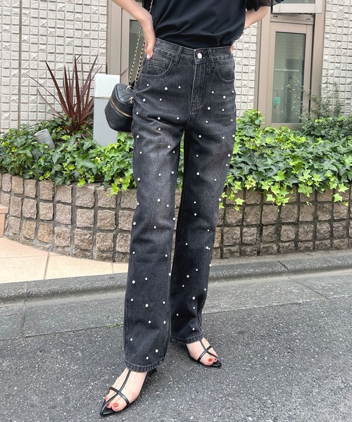 Futier land(フューティアランド)の「パール付デニムパンツ(デニムパンツ・レディース・ブラック/ライトブルー・LARGE/MEDIUM/SMALL)」の8枚目の写真