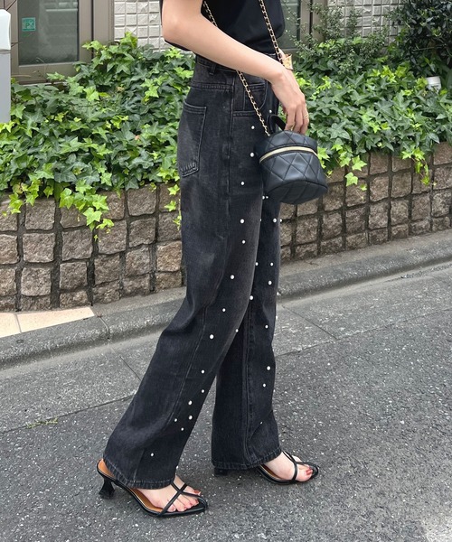 Futier land(フューティアランド)の「パール付デニムパンツ(デニムパンツ・レディース・ブラック/ライトブルー・LARGE/MEDIUM/SMALL)」の11枚目の写真