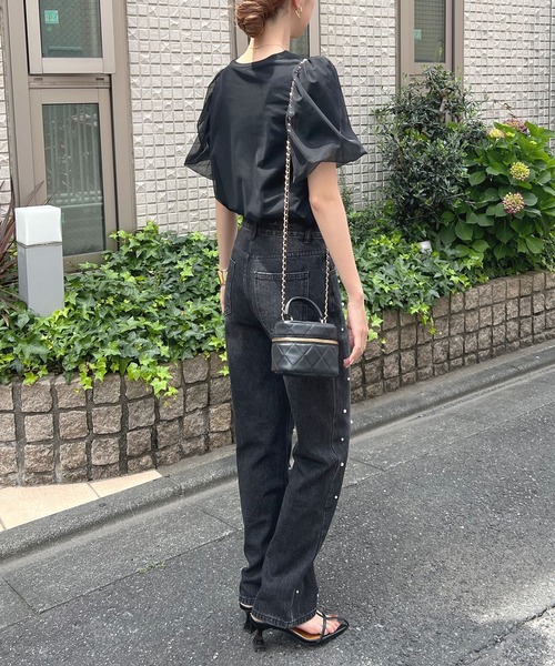 Futier land(フューティアランド)の「パール付デニムパンツ(デニムパンツ・レディース・ブラック/ライトブルー・LARGE/MEDIUM/SMALL)」の14枚目の写真