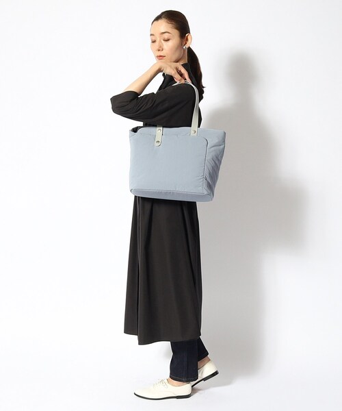 HIROKO HAYASHI(ヒロコハヤシ)の「◆MOSCOVA CELESTE(モスコーバ チェレステ)横型トートバッグ(トートバッグ・レディース・ブルー系9/チャコール・00)」の4枚目の写真