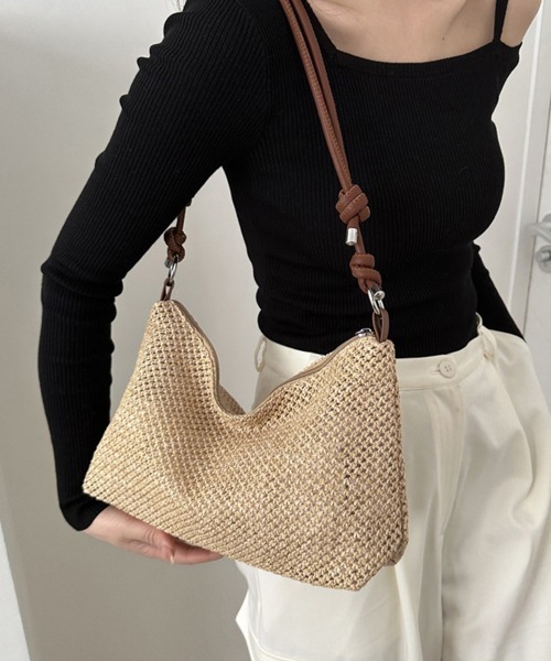 Miniministore(ミニミニストア)の「ストローバッグ ショルダーバッグ 麦わら(ショルダーバッグ・レディース・ホワイト/ブラウン/ブラック/ベージュ・FREE)」の3枚目の写真