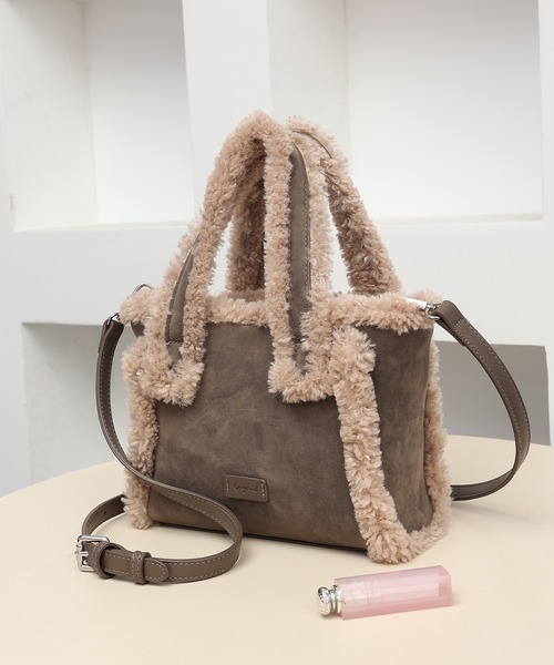 Ungrid（アングリッド）の「【Ungrid/アングリッド】ムートンタッチ　ミニトートショルダーバッグ（トートバッグ・レディース・グレー/キャメル/ベージュ/ブラック/グレイッシュベージュ・FREE）」の2枚目の写真