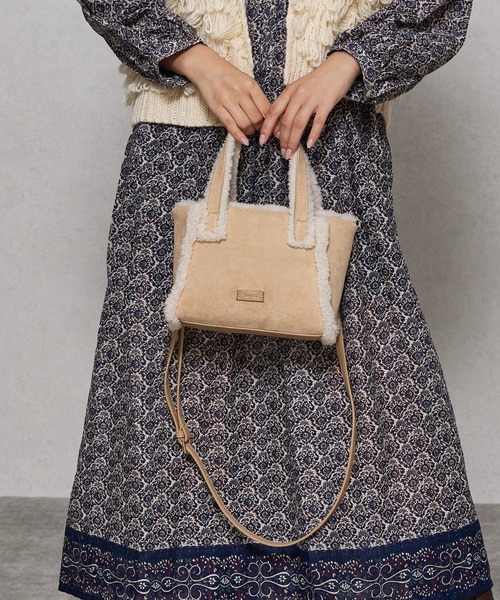 Ungrid（アングリッド）の「【Ungrid/アングリッド】ムートンタッチ　ミニトートショルダーバッグ（トートバッグ・レディース・グレー/キャメル/ベージュ/ブラック/グレイッシュベージュ・FREE）」の12枚目の写真