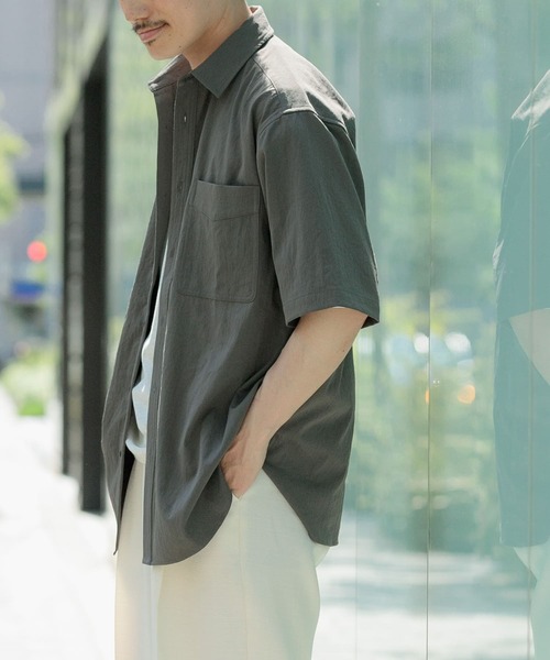 ITEMS URBANRESEARCH(アイテムズ アーバンリサーチ)の「ユーティリティ ショートスリーブシャツ(シャツ/ブラウス・メンズ・カーキ/ブラウン系その他/ダークグレー・LARGE/MEDIUM)」の6枚目の写真