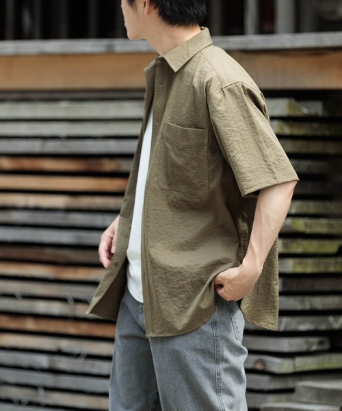 ITEMS URBANRESEARCH(アイテムズ アーバンリサーチ)の「ユーティリティ ショートスリーブシャツ(シャツ/ブラウス・メンズ・カーキ/ブラウン系その他/ダークグレー・LARGE/MEDIUM)」の13枚目の写真