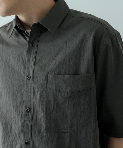 ITEMS URBANRESEARCH(アイテムズ アーバンリサーチ)の「ユーティリティ ショートスリーブシャツ(シャツ/ブラウス・メンズ・カーキ/ブラウン系その他/ダークグレー・LARGE/MEDIUM)」の19枚目の写真