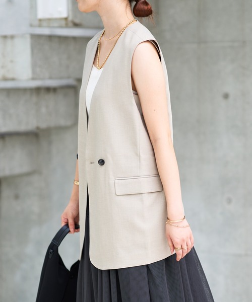 un dix cors（アンディコール）の「《レイヤードするだけでこなれ感》ジレベスト（ベスト・レディース・ベージュ/ネイビー・FREE）」の5枚目の写真