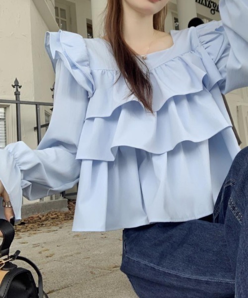 deux amour（ドゥーザムール）の「フリルティアードスクエアネックバックリボンブラウス（Tシャツ/カットソー・レディース・ホワイト/ブラック/アイボリー/ブルー・FREE）」の21枚目の写真