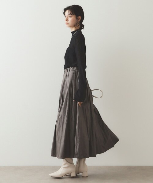 OPAQUE.CLIP(オペークドットクリップ)の「◆シアーレースハイネックトップス【洗濯機洗い可】(Tシャツ/カットソー・レディース・ホワイト/ブラック/ダークグレー・40/38/42)」の10枚目の写真