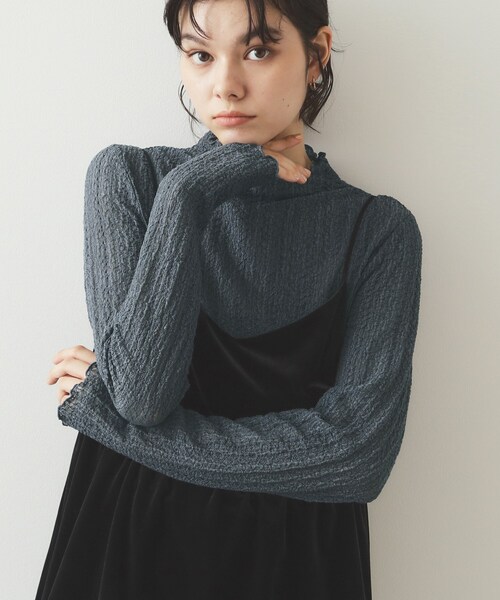 OPAQUE.CLIP(オペークドットクリップ)の「◆シアーレースハイネックトップス【洗濯機洗い可】(Tシャツ/カットソー・レディース・ホワイト/ブラック/ダークグレー・40/38/42)」の12枚目の写真