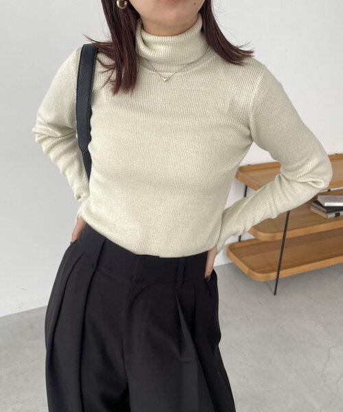 CAPRICIEUX LE'MAGE（カプリシューレマージュ）の「ハイネックリブプルオーバー（ニット/セーター・レディース・ホワイト/ブラック/グレイッシュベージュ/アイボリー・FREE）」の19枚目の写真