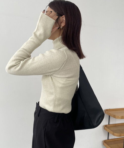 CAPRICIEUX LE'MAGE（カプリシューレマージュ）の「ハイネックリブプルオーバー（ニット/セーター・レディース・ホワイト/ブラック/グレイッシュベージュ/アイボリー・FREE）」の21枚目の写真